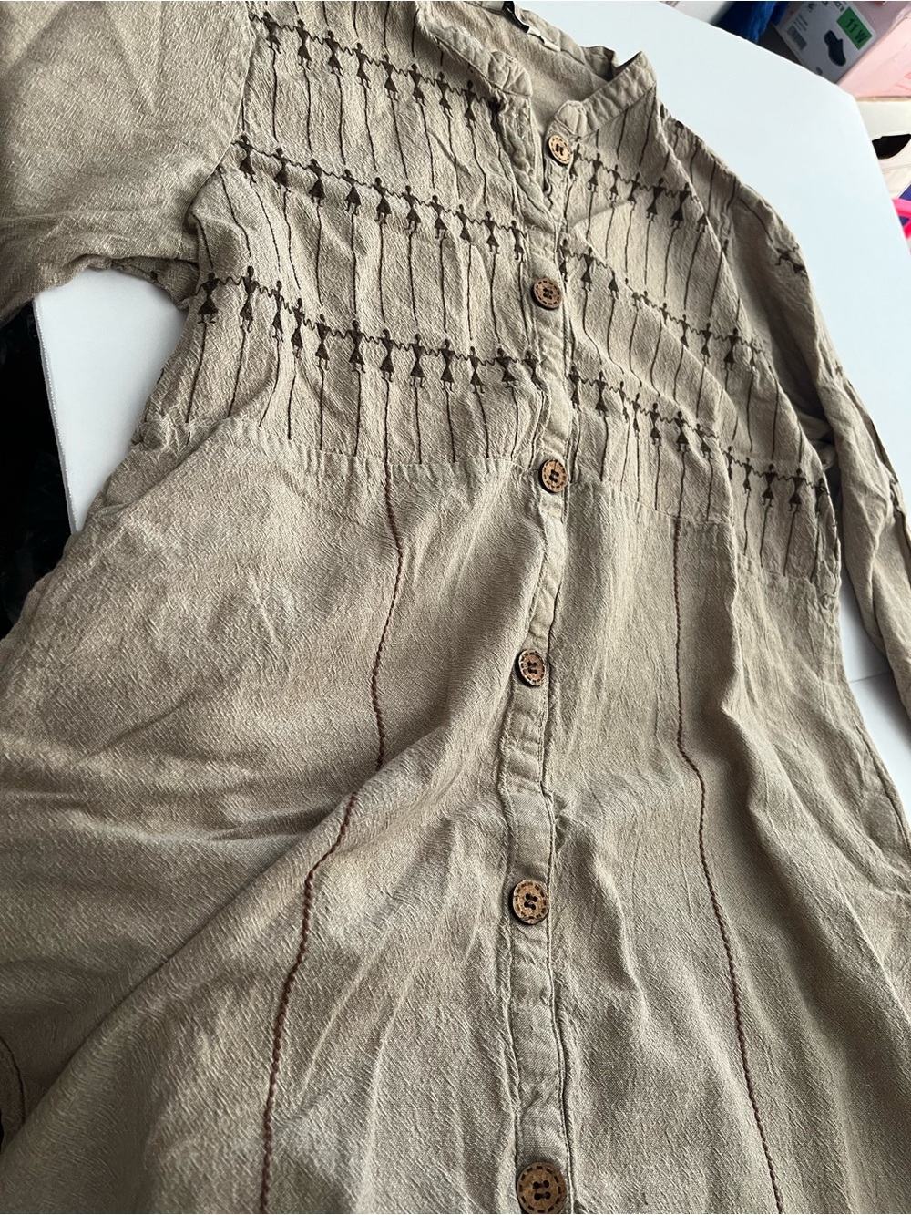 Max Studio Women’s Size 2X Aztec Embroidered Button Tunic w/side Slits